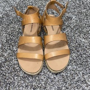 Lucky Brand Glaina Leather Flat Sandal